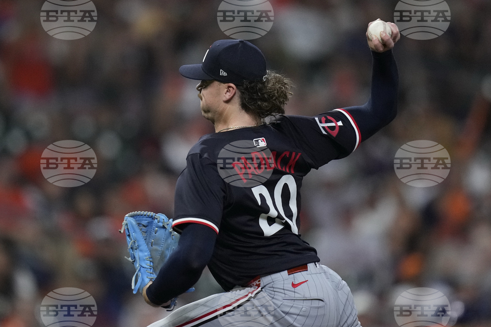 Twins Astros Baseball