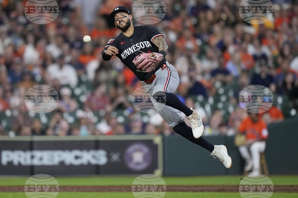 Twins Astros Baseball