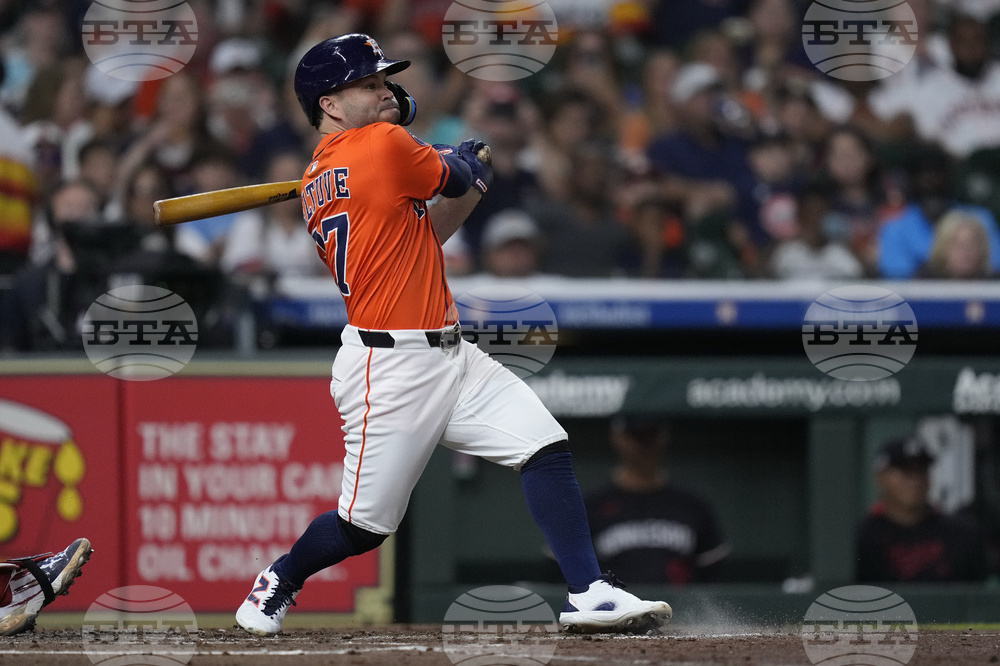 Twins Astros Baseball