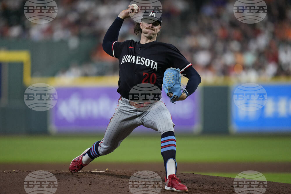 Twins Astros Baseball