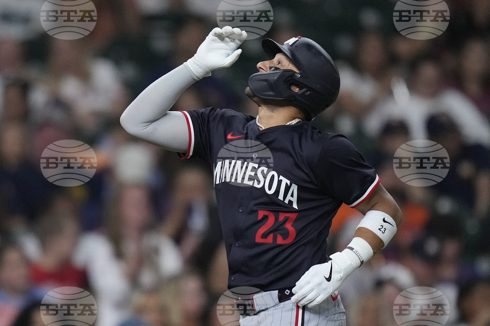 Twins Astros Baseball