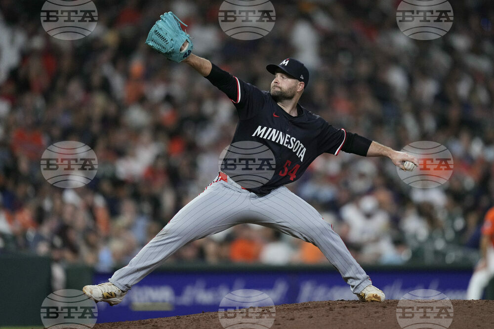 Twins Astros Baseball