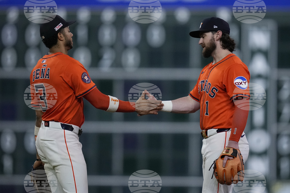 Twins Astros Baseball