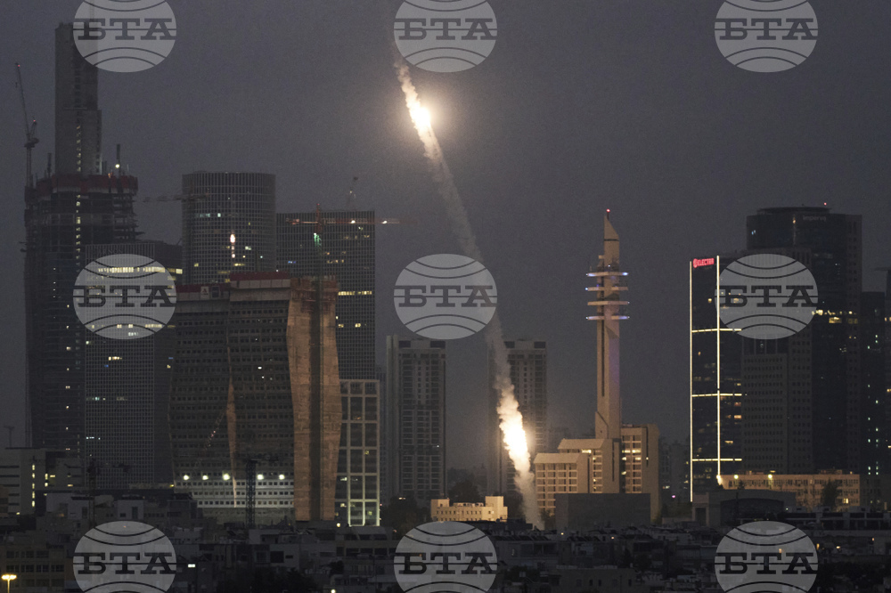 13 Bulgarian Аrtists Visiting Tel Aviv for Festival Are Well