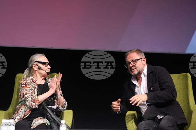 Мечтаем за нормални човешки отношения в България, казаха Цветана Манева и Самуел Финци на кариерния форум на платформата „България те иска“