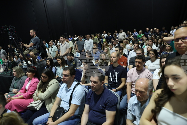 Иван Христов и Марина Цекова откриха втората сцена на форума „България на пет океана“ в София