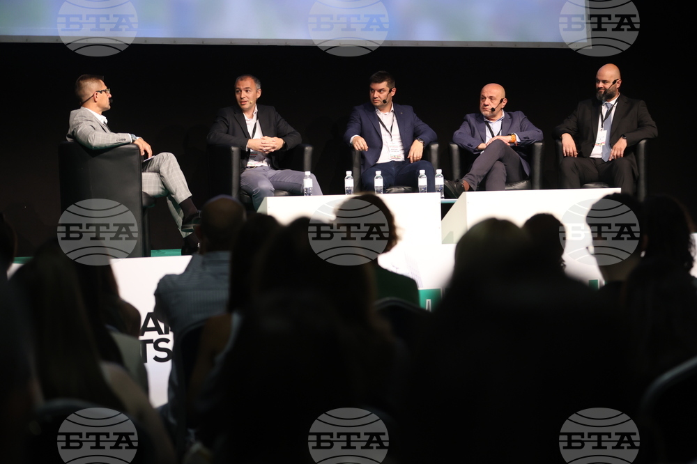 Основният фактор за конкурентоспособността на българската индустрия е образованието, според Томислав Дончев