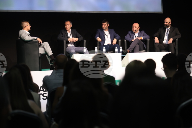 Основният фактор за конкурентоспособността на българската индустрия е образованието, според Томислав Дончев