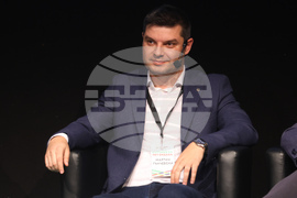 Форум „Кариера и живот - Защо в България?“ - сцена „Лидери на промяната“ - панел Иновации и Инвестиции