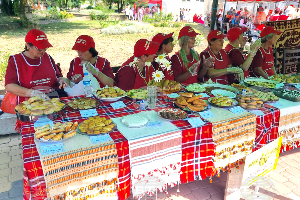 Село Крушари - празник на гърнетата