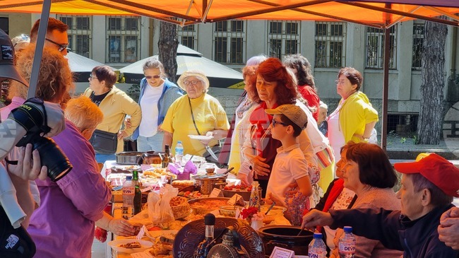 Село Крушари - празник на гърнетата