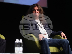 Форум „Кариера и живот - Защо в България?“ - сцена „Успехи и уроци“ - Между музиката и предприемачеството