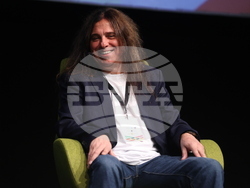 Форум „Кариера и живот - Защо в България?“ - сцена „Успехи и уроци“ - Между музиката и предприемачеството