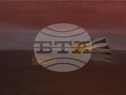 Албена Щениовска-Еглофф  представя изложбата си „Състояния на хоризонта“. Снимка: СБХ