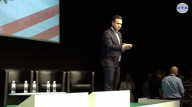 Имаме нужда от много хора, които да се включат в нашите екипи, защото ни предстоят големи неща - АЕЦ, ПАВЕЦ, посочи министърът на енергетиката Жечо Станков