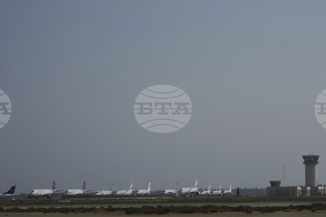 Иран отвори въздушното си пространство, а повечето летища възобновиха работа