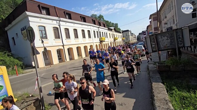 Около 600 участници събра първото състезание по велокрос и бягане „Отвъд мостъ“ в Ловеч