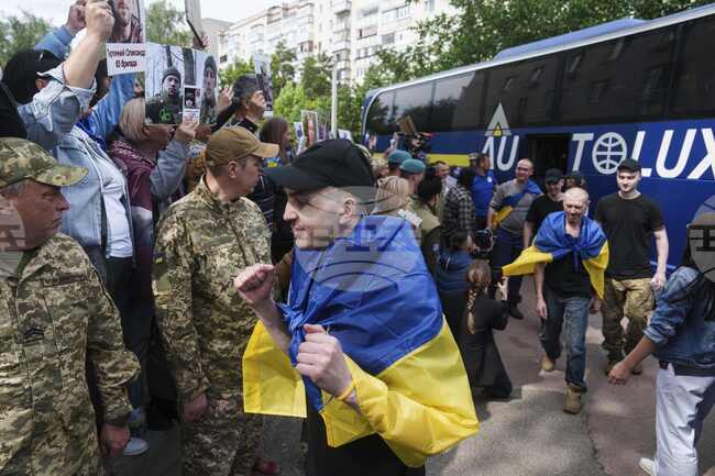 Русия и Украйна си размениха военнопленници, потвърдиха и двете страни