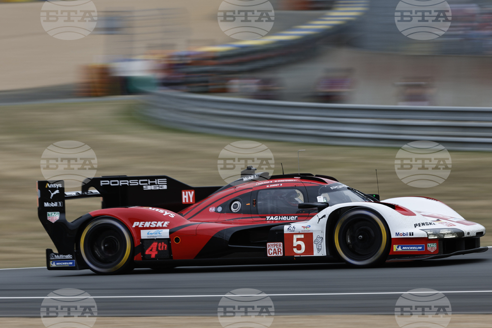 France Le Mans Auto Racing