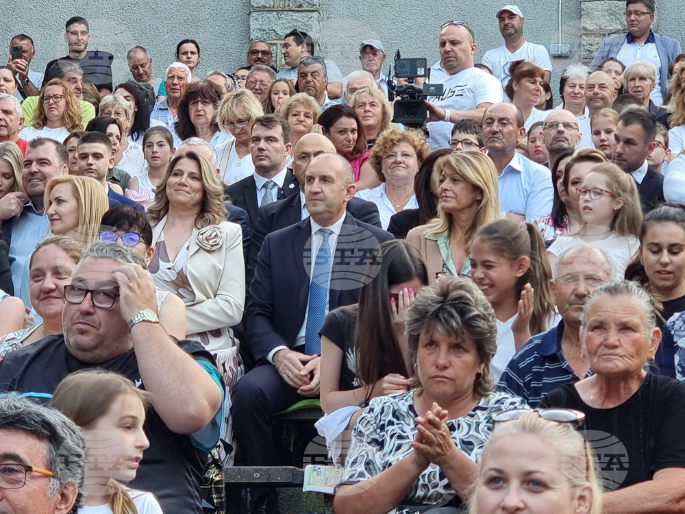 Конституционният съд допусна и ще разгледа най - важния въпрос от моите искания, каза в Хисаря президентът Румен Радев