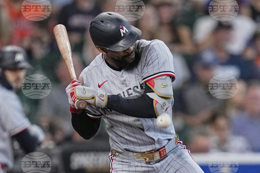 Twins Astros Baseball
