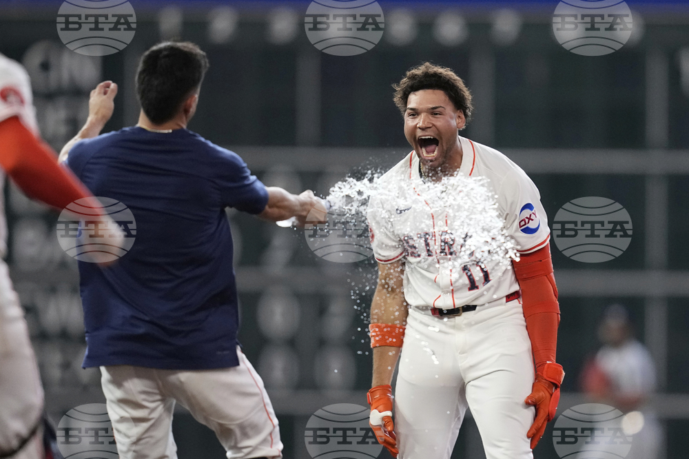 Twins Astros Baseball