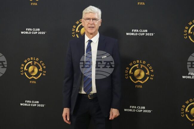 Арсен Венгер обеща по-добро качество на терените по време на Световното първенство през 2026 година в САЩ