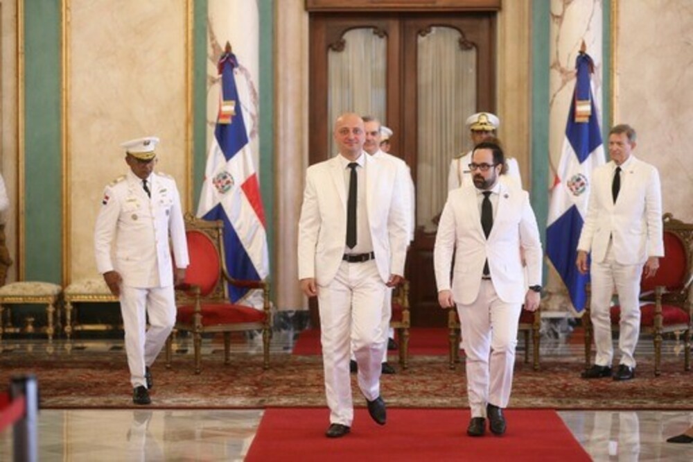 Ambassador Todor Kanchevski Hands Accrediation Letters to Dominican President Abinader
