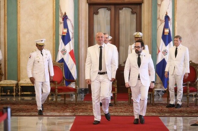 Министерство на външните работи: Посланик Тодор Кънчевски връчи акредитивните си писма на президента на Доминиканска република Луис Абинадер