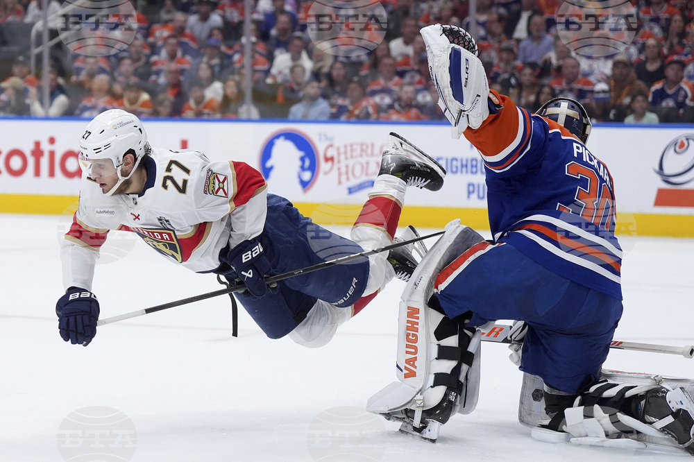 APTOPIX Stanley Cup Panthers Oilers Hockey