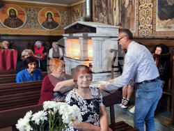 Търговище - храм „Св. Йоан Рилски“ - служба