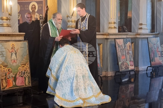  Плевен - храм „Света Параскева” - нов иконом