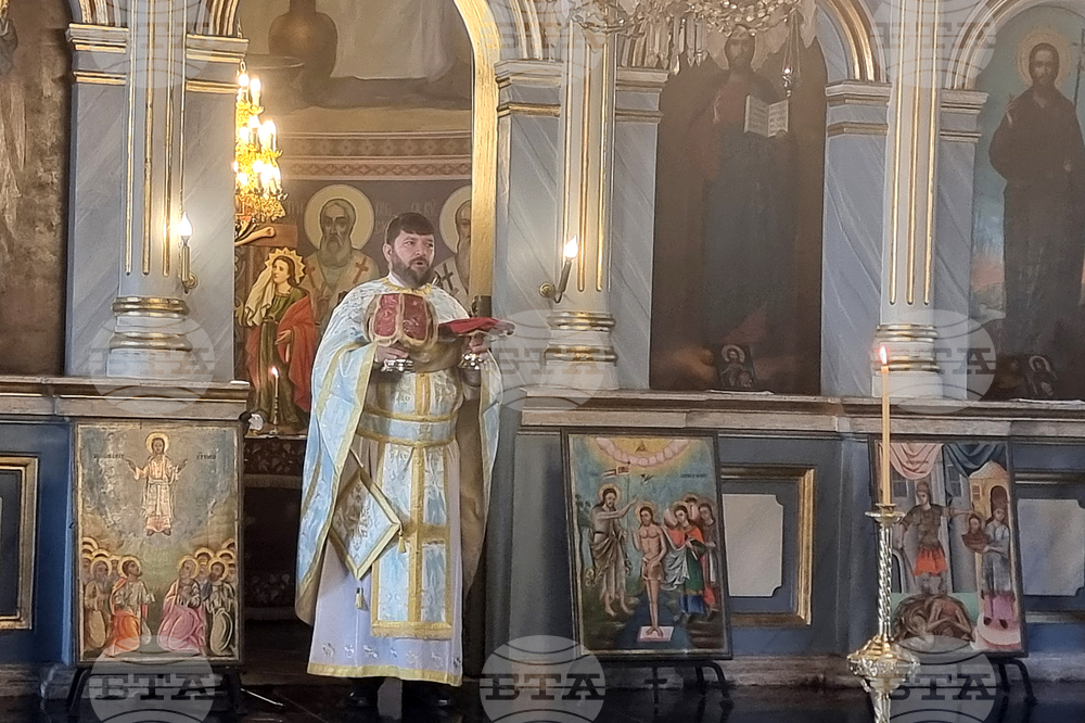 Плевен - храм „Света Параскева” - нов иконом