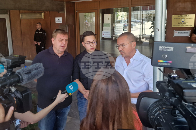 Докато е на власт правителството на Мицкоски, България ясно да заяви, че при следваща антибългарска проява, налага вето, заяви Красимир Каракачанов 