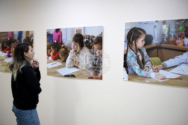Варна - „Изкуството - нужда и надежда за украинските деца“ - изложба