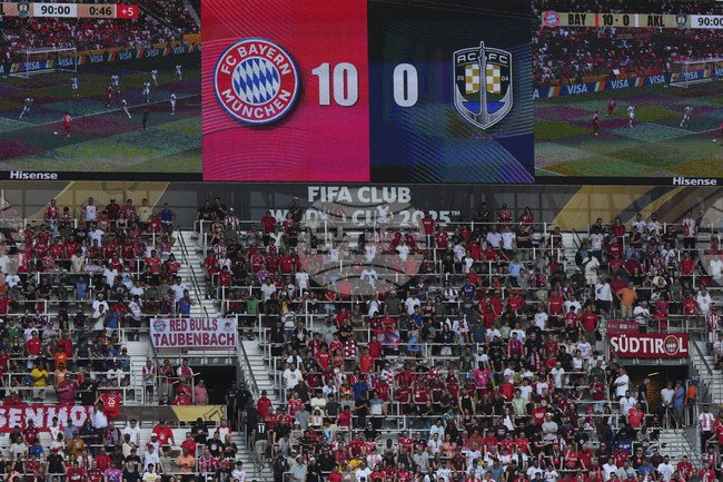 Джамал Мусиала отбеляза хеттрик и Байерн Мюнхен разгроми Оукланд Сити на Световното клубно първенство