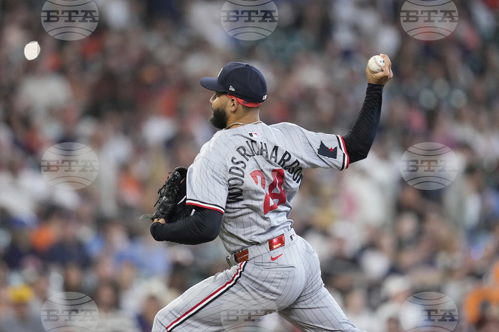 Twins Astros Baseball