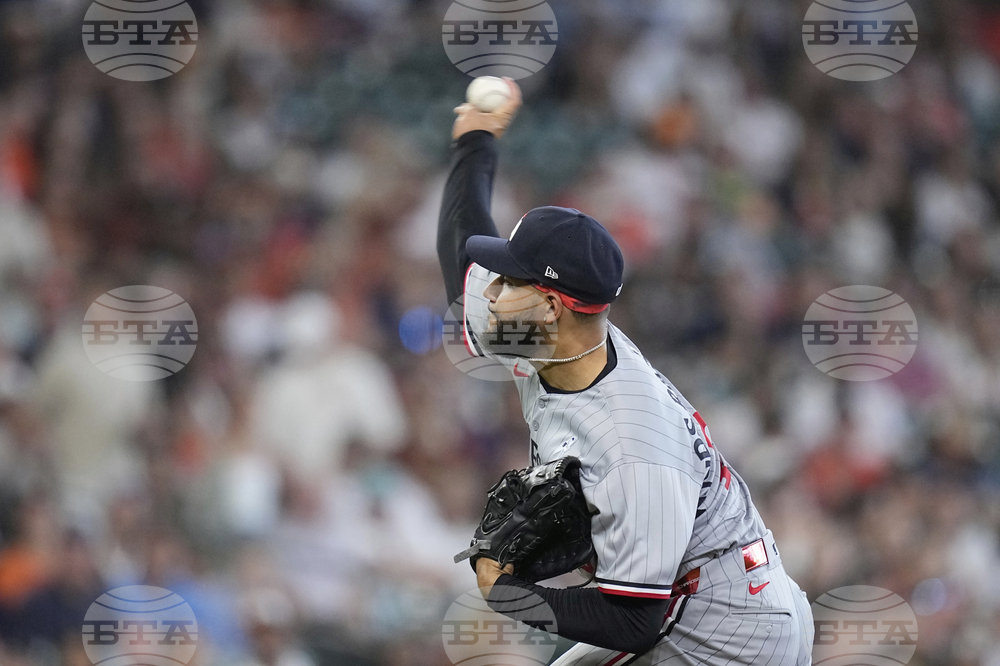 Twins Astros Baseball