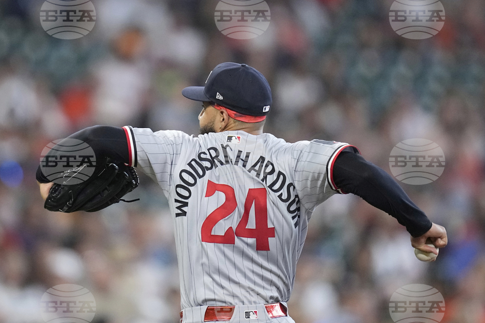 Twins Astros Baseball