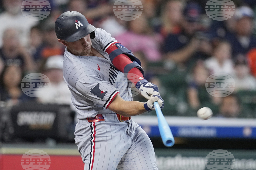 Twins Astros Baseball