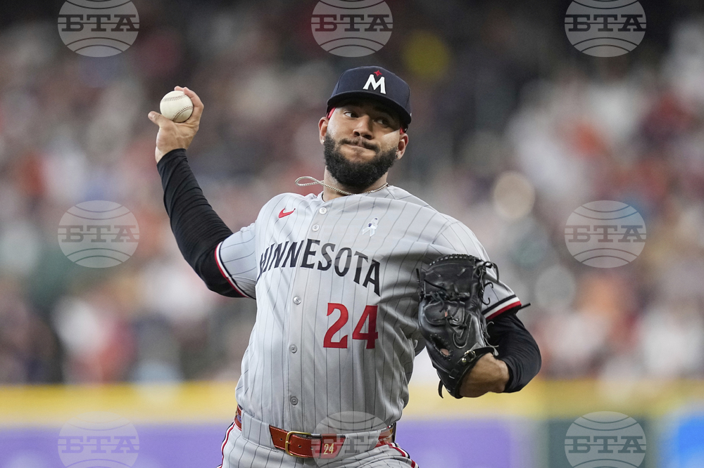 Twins Astros Baseball
