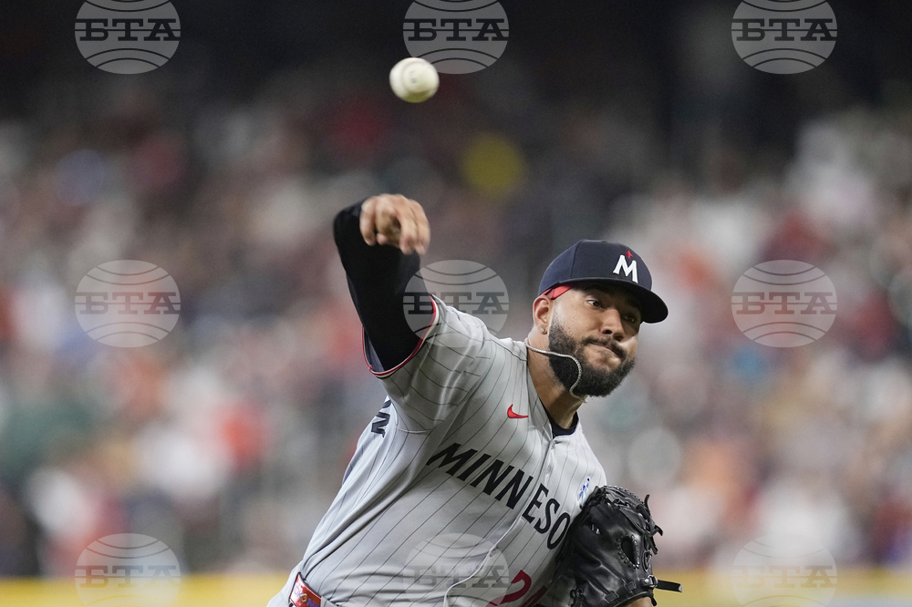 Twins Astros Baseball