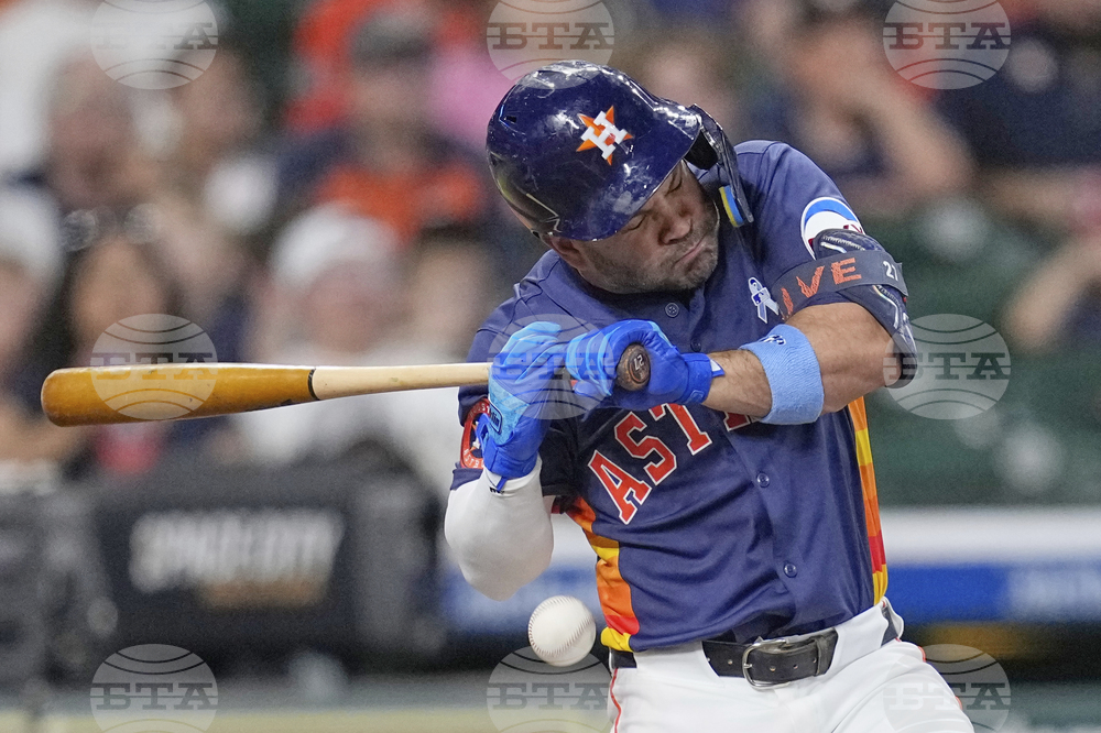 Twins Astros Baseball