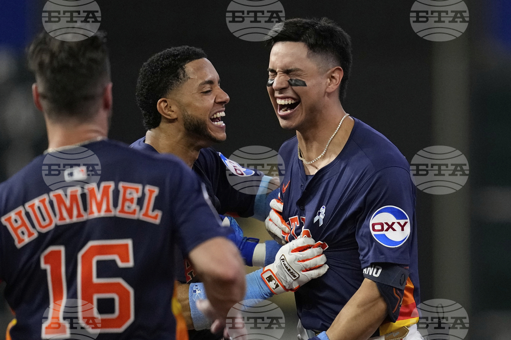 Twins Astros Baseball