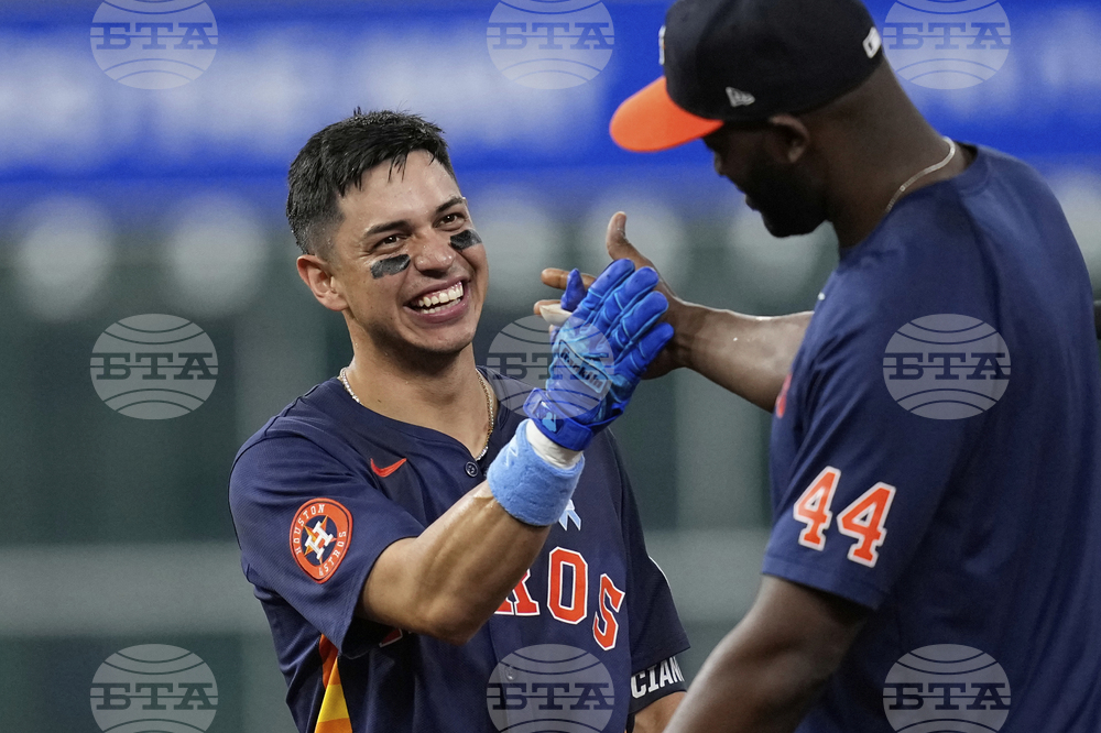 Twins Astros Baseball