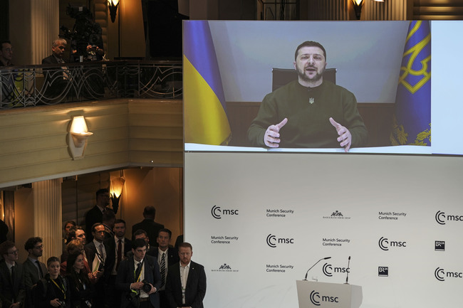 Украинският президент призова западните съюзници да ускорят оръжейните доставки за страната му