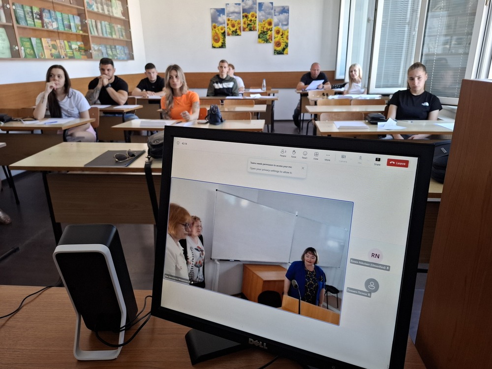 Девет кандидат-студенти се явиха на първия единен приемен изпит по математика в Стопанската академия в Свищов