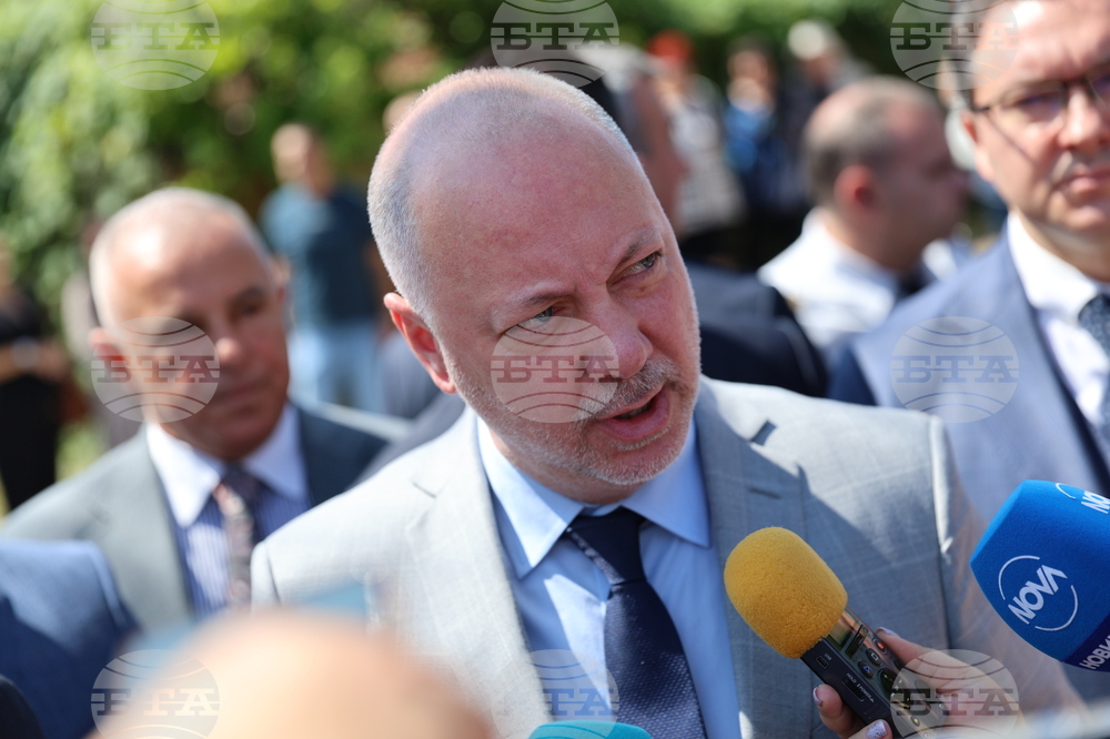 Six Bulgarians Currently in Iran Seeking Way to Leave Country - PM Zhelyazkov