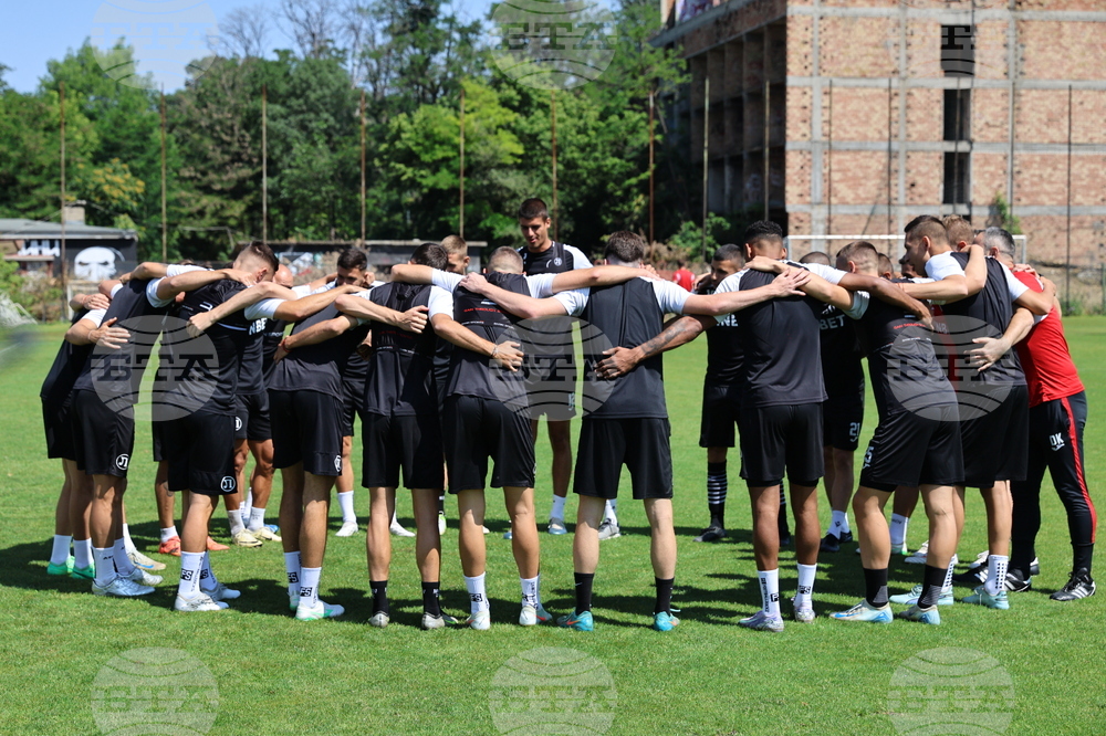 Локомотив (Пловдив) представя отбора за новия сезон на 15 юли