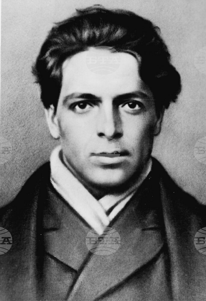Възпоменателна церемония за Христо Смирненски организират Националният литературен музей и къщата музей на поета в София